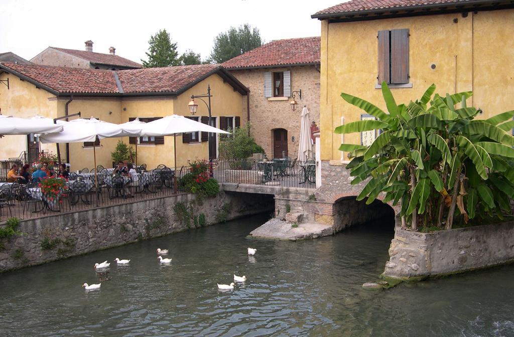 Corte La Guarnigione Valeggio sul Mincio Bagian luar foto