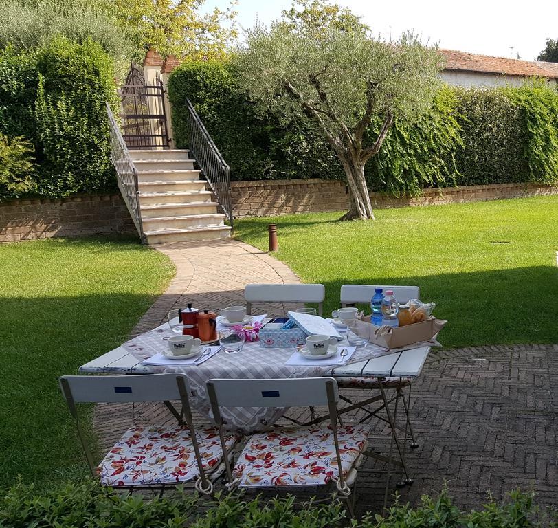 Corte La Guarnigione Valeggio sul Mincio Bagian luar foto