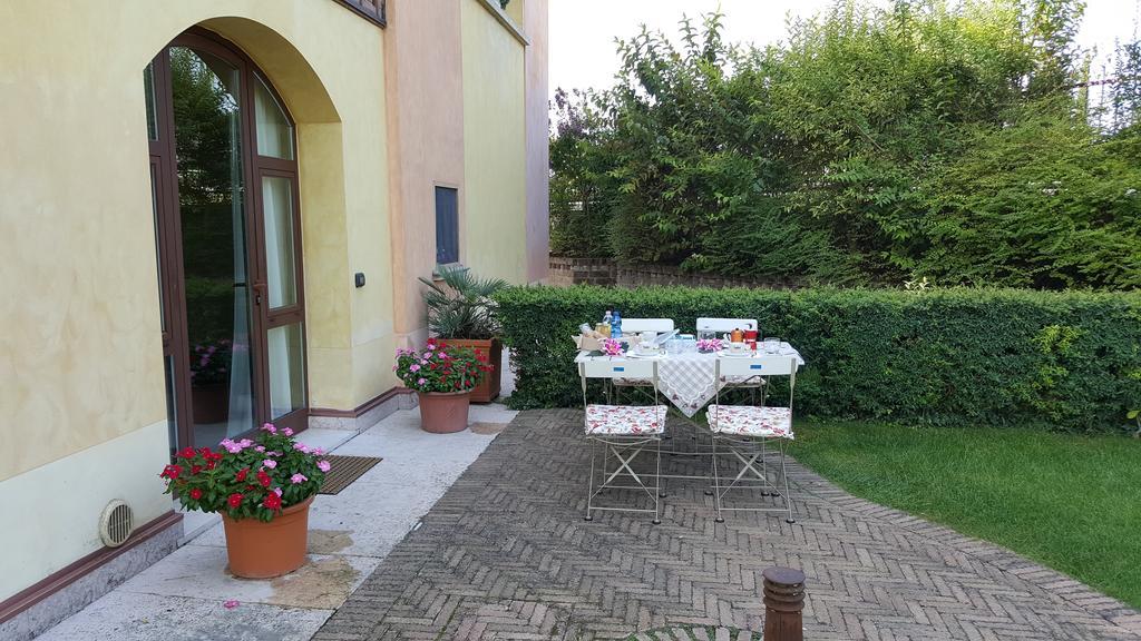 Corte La Guarnigione Valeggio sul Mincio Bagian luar foto