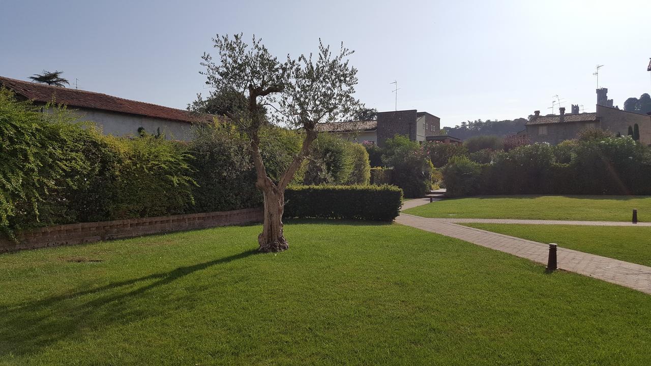 Corte La Guarnigione Valeggio sul Mincio Bagian luar foto