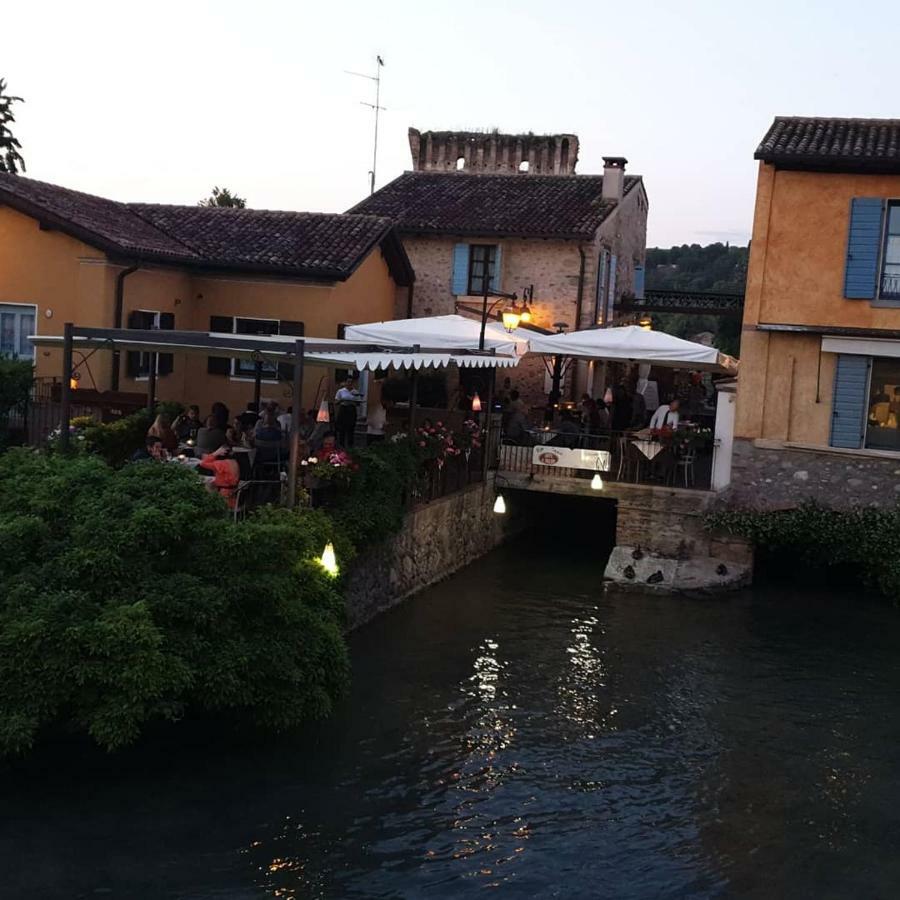 Corte La Guarnigione Valeggio sul Mincio Bagian luar foto